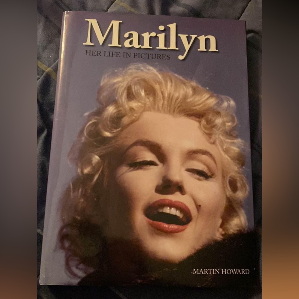 Marilyn Her Life In Pictures Book